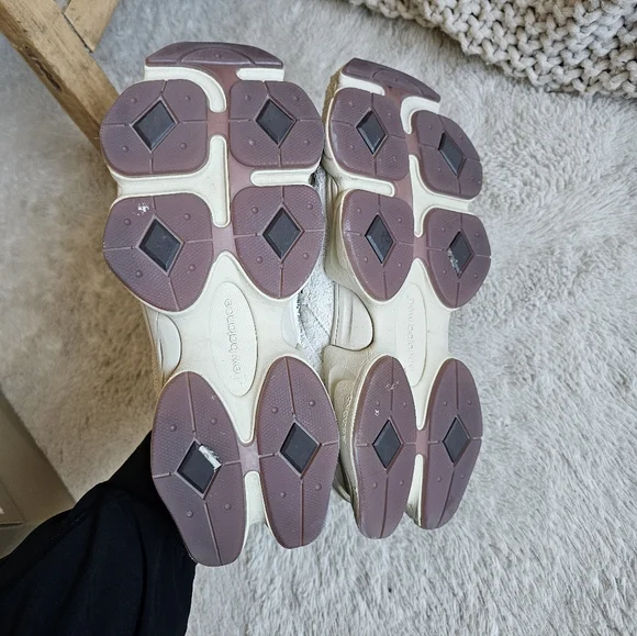 New Balance 9060 - Picture 12 of 13